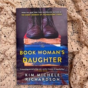 The Book Woman's Daughter Paperback